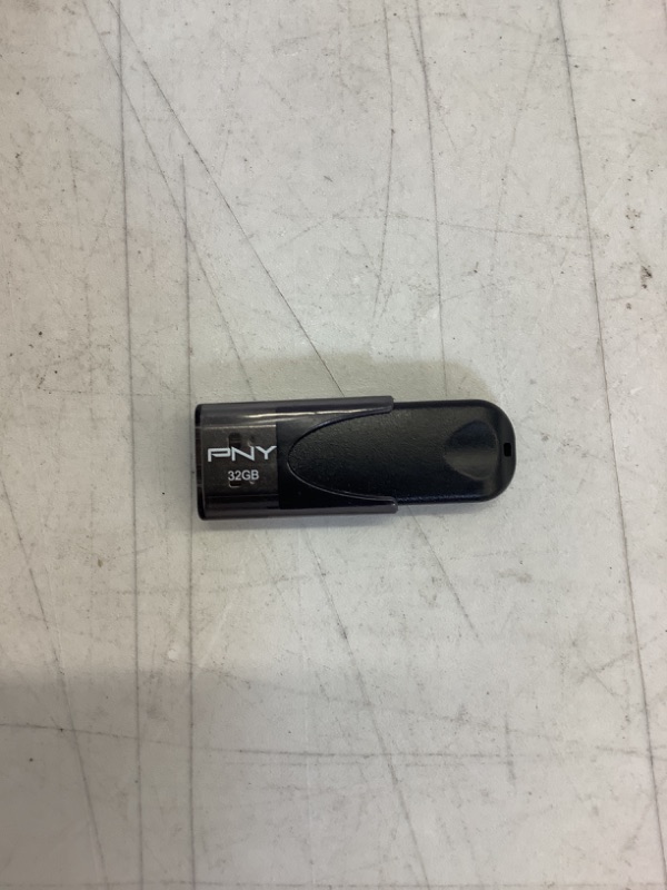 Photo 2 of PNY 32GB USB 2.0 Flash Drive, black