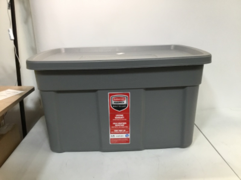 Photo 2 of Rubbermaid Roughneck Tote 31 Gallon Stackable Storage Container w/ Stay Tight Lid & Easy Carry Handles