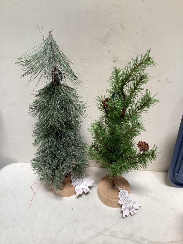 Photo 1 of Set of 2 Christmas Tree Décor Bottle Brush Style Holiday Decoration 