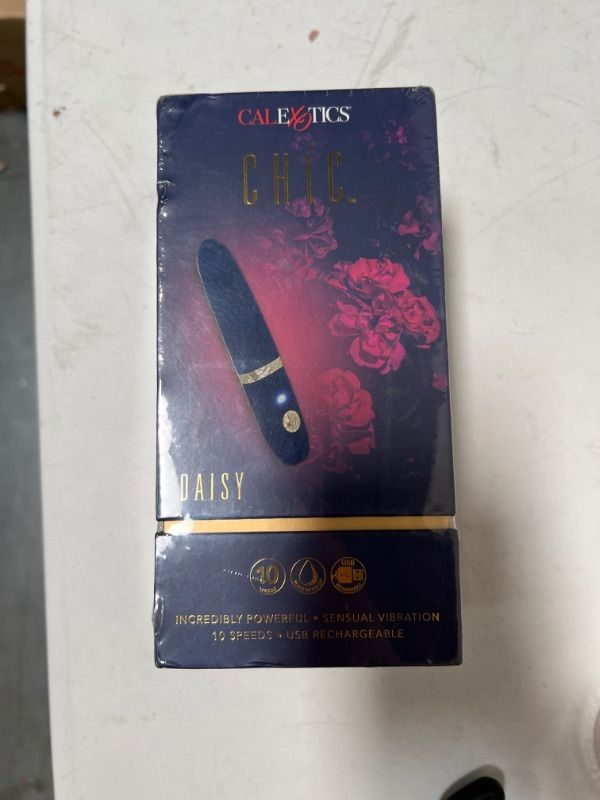 Photo 2 of Chíc™ Daisy Vibrator 