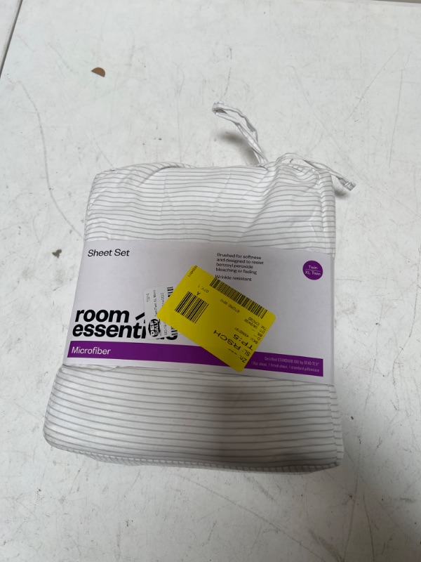 Photo 1 of Printed Microfiber Sheet Set - Room Essentials TWIN 