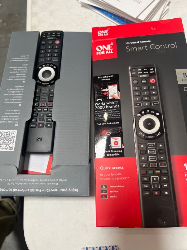 Photo 2 of Petra UEBVURC7880 Smart Control 8 Universal Remote