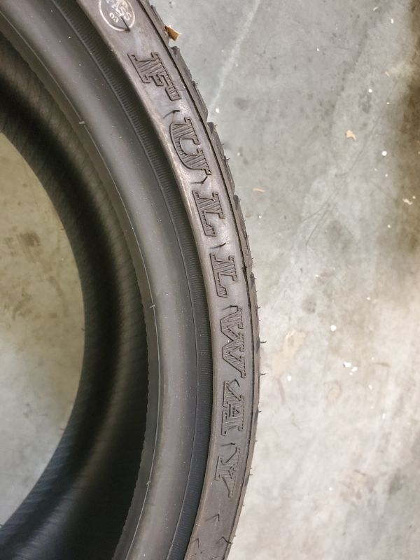 Photo 3 of FULLWAY 215/35ZR18 84W XL  TIRE  SET 