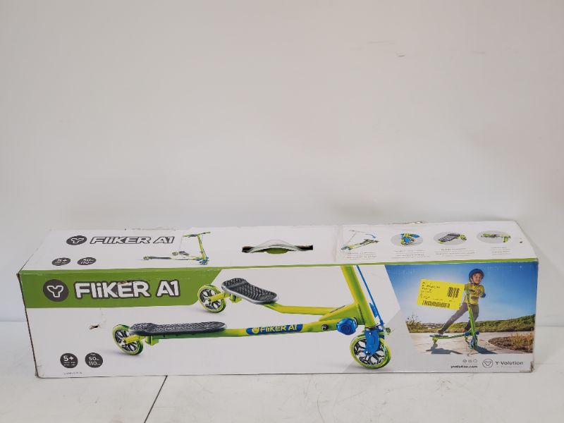 Photo 2 of Yvolution Y Fliker A1 Swing Wiggle Scooter Foldable Three Wheels Drifting Scooter Self-Propelled Push Scooter for Boys and Girls Age 5-8 Years Old green