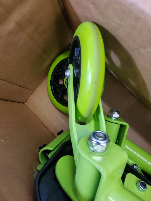 Photo 4 of Yvolution Y Fliker A1 Swing Wiggle Scooter Foldable Three Wheels Drifting Scooter Self-Propelled Push Scooter for Boys and Girls Age 5-8 Years Old green