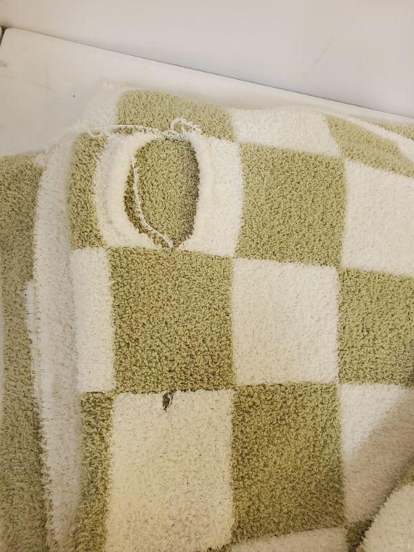 Photo 6 of YIRUIO Throw Blankets Checkerboard Grid Chessboard Gingham Warmer Comfort Plush Reversible Microfiber Cozy Decor for Home Bed Couch (sage Green, 60''x79'')