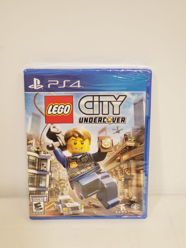 Photo 2 of LEGO City Undercover - PlayStation 4 Standard