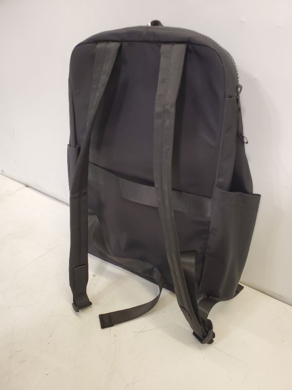 Photo 5 of LULULEMON EVERYDAY BACKPACK 2.0 - BLACK 