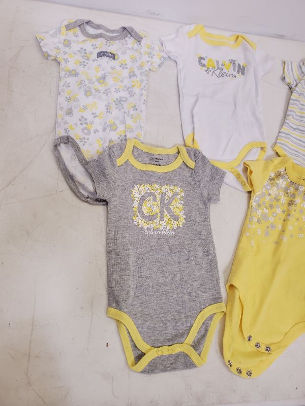 Photo 3 of 6 PIECE CALVIN KLEIN BABY ONESIES LOT - CLOTHING SIZE  (3M-6M)