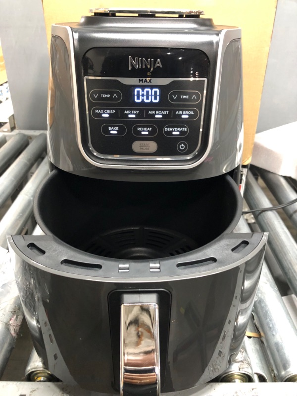 Photo 2 of Ninja 5.5 qt. Grey XL Air Fryer Max (AF161)