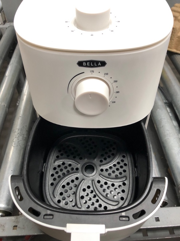 Photo 4 of BELLA 2.9QT Manual Air Fryer, No Pre-Heat Needed, No-Oil Frying, Fast Healthy Evenly Cooked Meal Every Time, Removeable Dishwasher Safe Non Stick Pan
