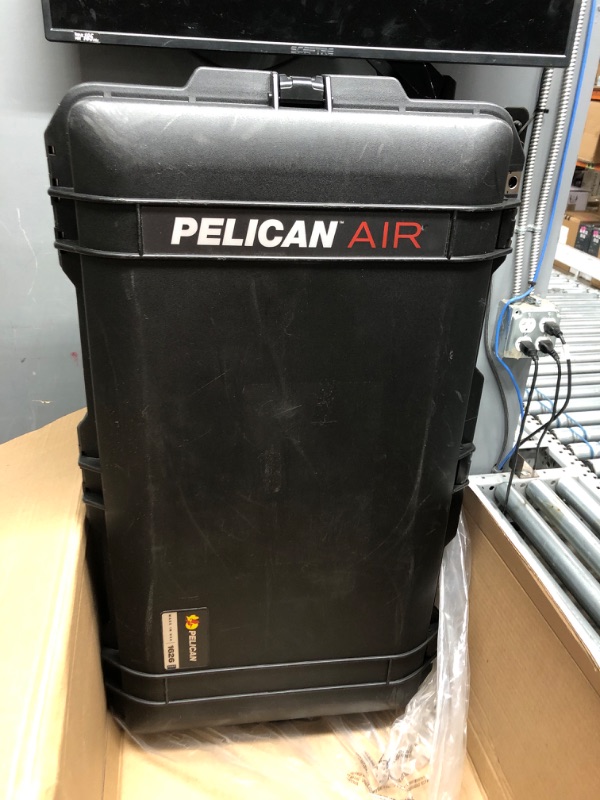 Photo 1 of Pelican 1626 Wheeled Air Case without Foam (Black)