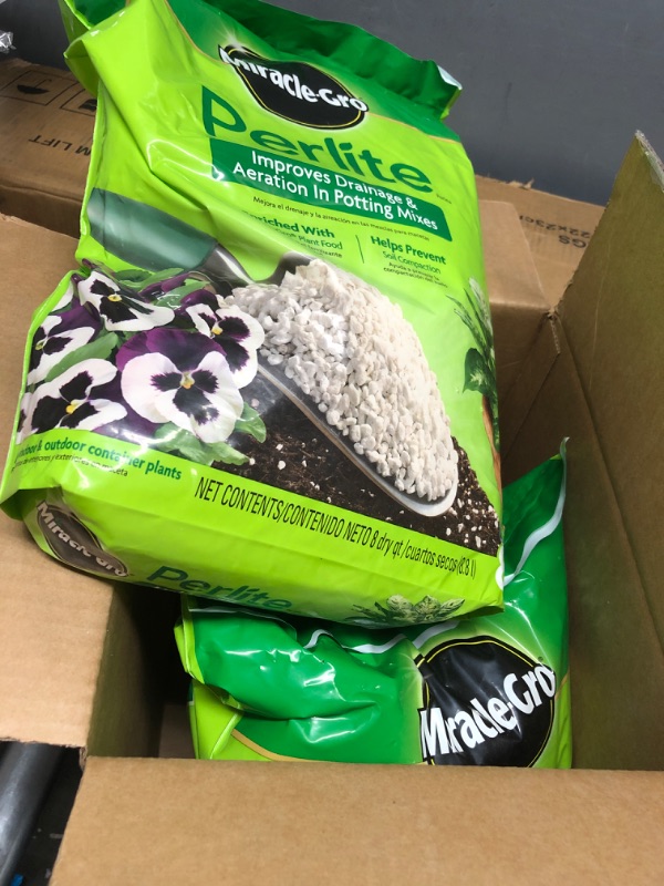 Photo 1 of 2 BAGS
Miracle-Gro Perlite 8 Qt
