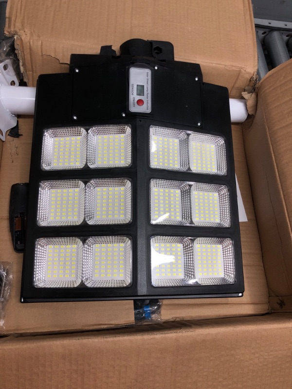 Photo 4 of 600W Solar Street Lights Outdoor, 30000LM High Brightness Dusk to Dawn LED Wide Angle Lamp , with Motion Sensor and Remote Control,Waterproof for Parking Lot, Yard, Garden, Patio, Stadium, Piazza