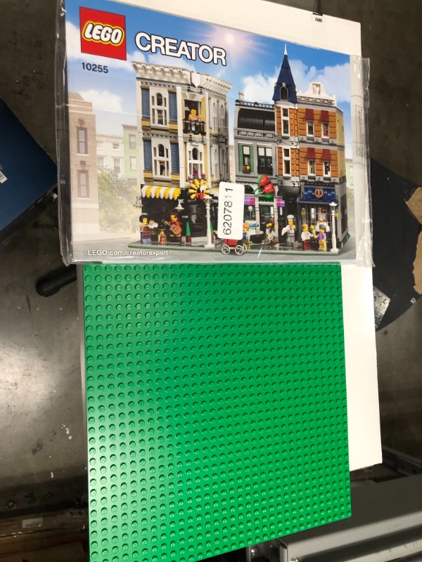 Photo 5 of LEGO Creator Expert Assembly Square 10255 Building Kit (4002 Pieces)