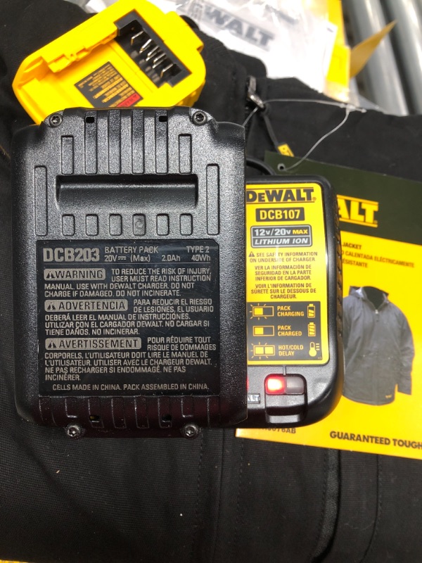 Photo 4 of DEWALT Unisex Adult With 2.0ah Battery and Charger DEWALT Heated Heavy Duty Work Coat, Black, Large US