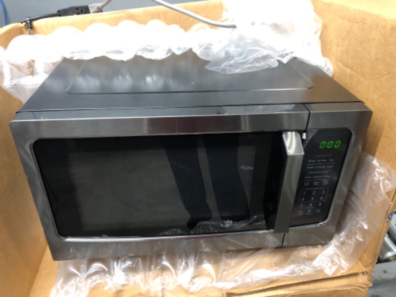 Photo 3 of ***PARTS ONLY*** TOSHIBA ML-EM45P(BS) Countertop Microwave Oven with Smart Sensor and Position Memory Turntable, Memory Function, 1.6 Cu.ft with 13.6" Removable Turntable, Black Stainless Steel, 1200W
