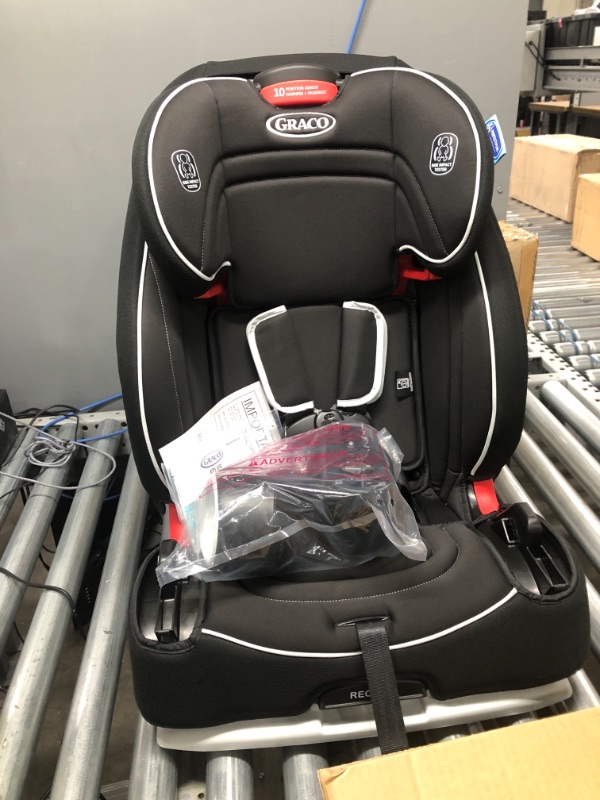 Photo 3 of Graco Atlas 65 2 in 1 Harness Booster Seat | Harness Booster and High Back Booster in One, Glacier , 19x22x25 Inch (Pack of 1)