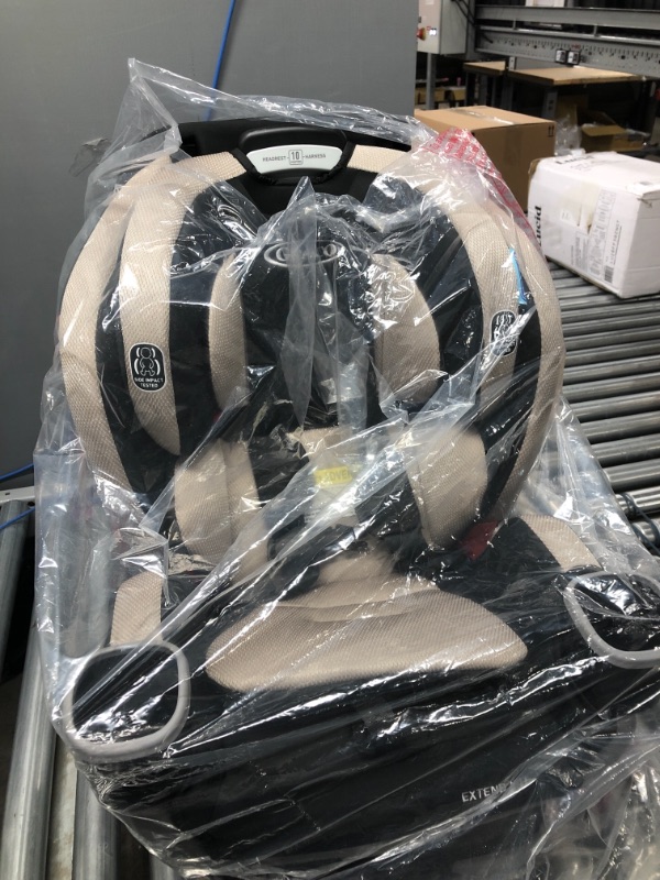 Photo 1 of Graco - Extend2Fit 3-in-1 Car Seat - Stocklyn