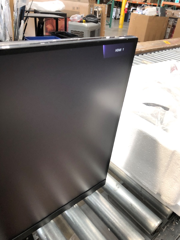 Photo 3 of LG 32GP850-B 32 UltraGear QHD (2560 x 1440) Nano IPS Gaming Monitor 