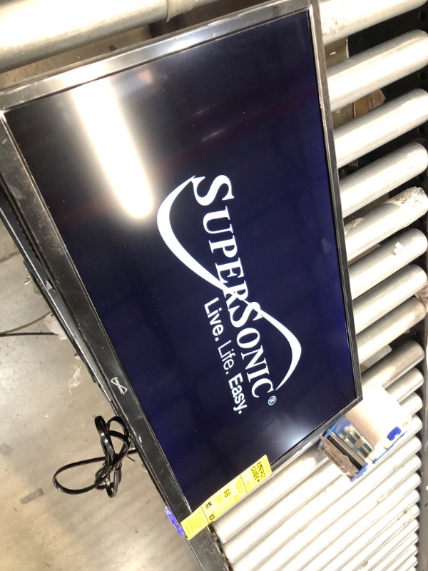 Photo 4 of **used**
SuperSonic SC-2412 LED Widescreen HDTV & Monitor 24", Built-in DVD Player with HDMI, USB, SD & AC/DC Input: DVD/CD/CDR High Resolution and Digital Noise Reduction 24 in