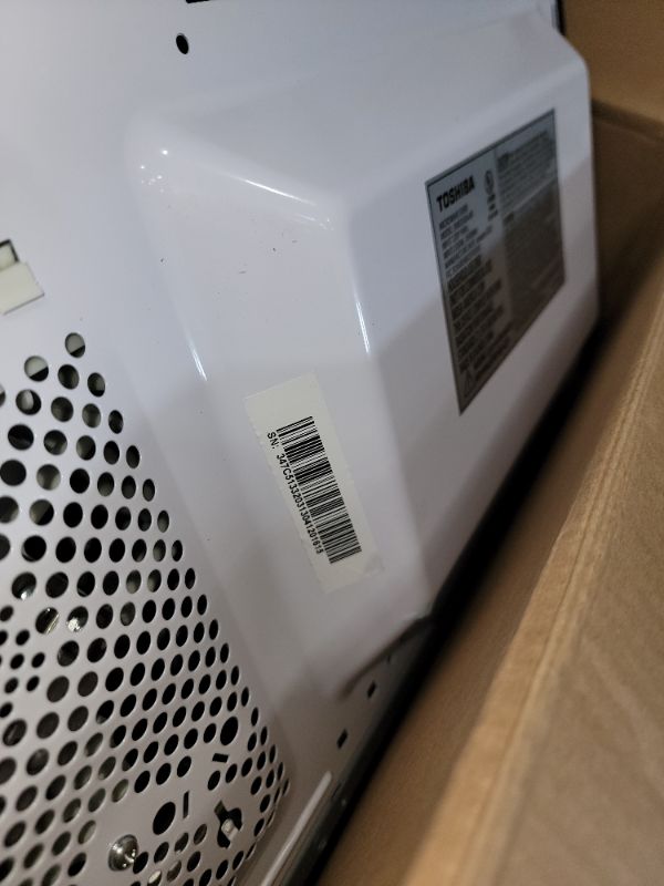 Photo 1 of ***PARTS ONLY*** toshiba em925a5a-bs microwave oven with sound on/off eco mode and led lighting, 0.9 cu.ft, black stainless