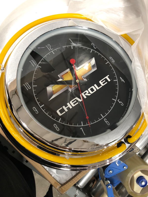 Photo 2 of **BROKEN GLASS**Chevrolet Chrome Double Ring Neon Clock