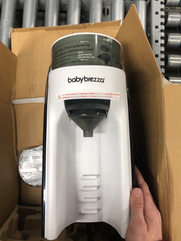 Photo 2 of Baby Brezza Formula Pro Advanced Formula Dispenser Machine (20969)
