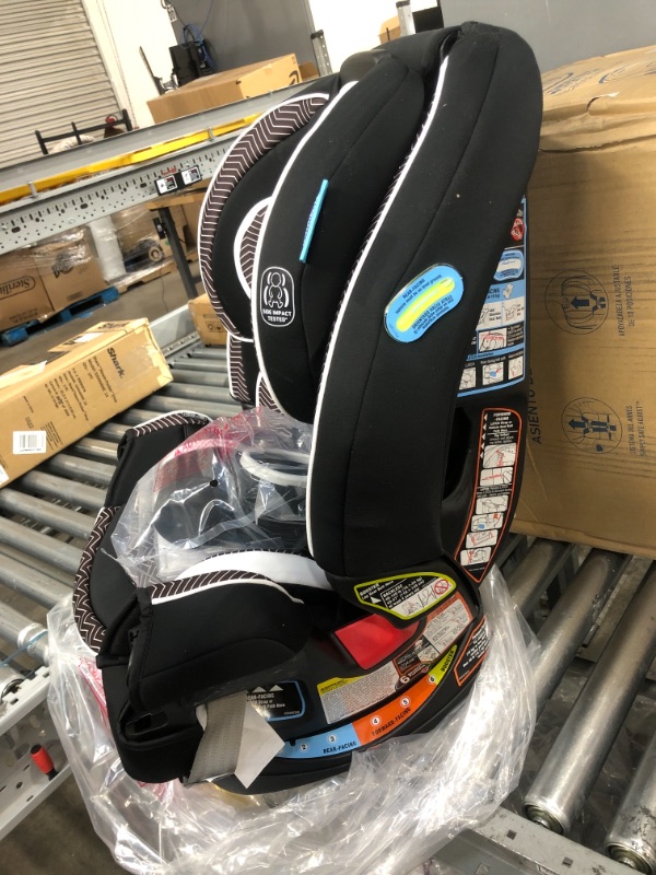Photo 1 of Graco 4ever DLX 4-in-1 Convertible Car Seat - Zagg
