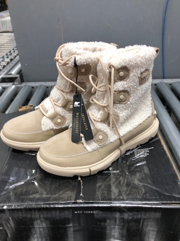 Photo 2 of SOREL Women's Explorer II Joan Cozy Boot Size 7.5