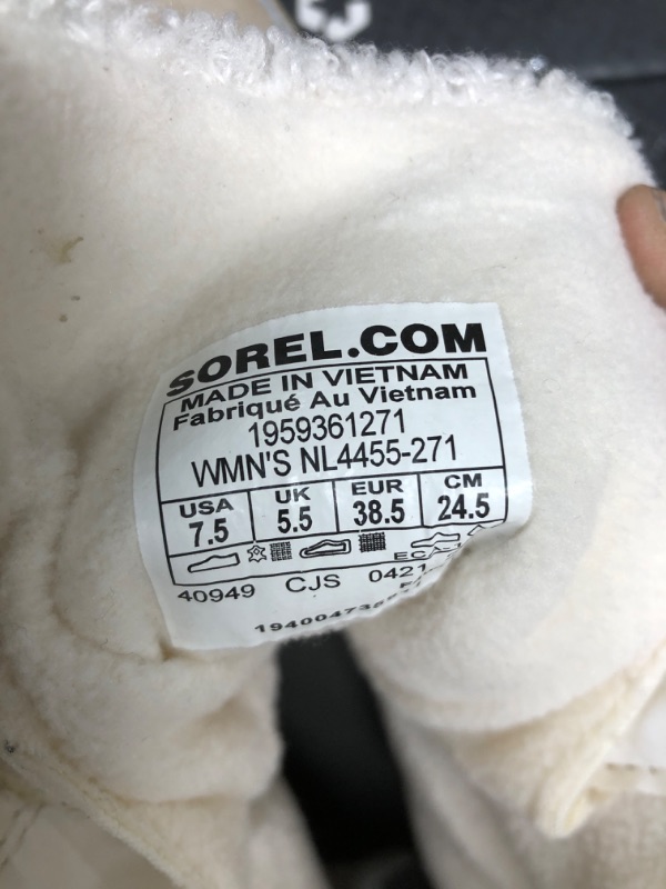 Photo 1 of SOREL Women's Explorer II Joan Cozy Boot Size 7.5