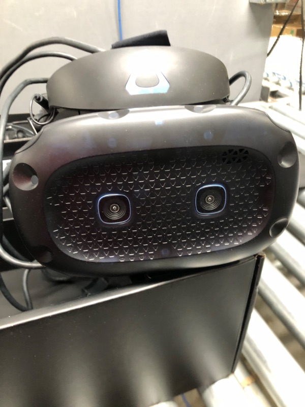 Photo 24 of HTC Vive Cosmos Elite Virtual Reality System