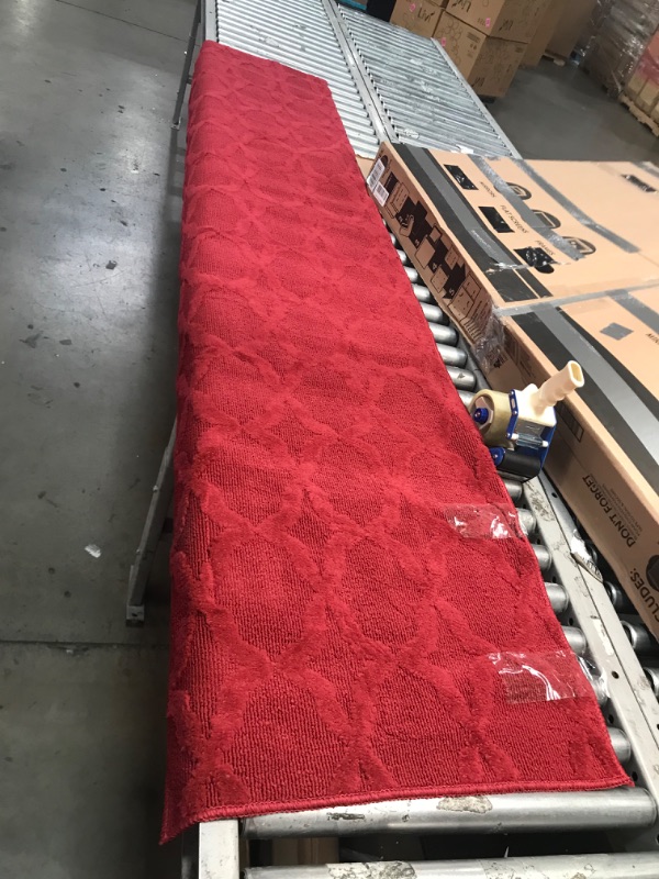 Photo 1 of 8ftx2ft Red Roadrunner rug