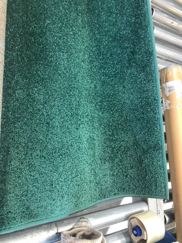 Photo 2 of JONATHAN Y SEU100L-4 Haze Solid Low-Pile Indoor Area-Rug Casual Contemporary Solid Traditional Easy-Cleaning Bedroom Kitchen Living Room Non Shedding, 4 ft x 6 ft, Emerald Emerald 4 X 6