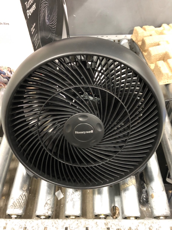 Photo 2 of 12 in. 3 Speed Whole Room Circulator Floor Fan