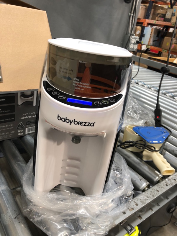 Photo 3 of Baby Brezza New and Improved Formula Pro Advanced Dispenser Machine