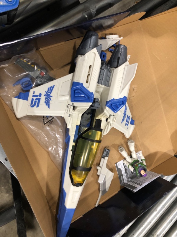 Photo 2 of Disney and Pixar Lightyear Toys, XL-15 Spaceship Vehicle with Buzz Lightyear Action Figure and Projectiles, Blast and Battle Pack???? Frustration Free Packaging