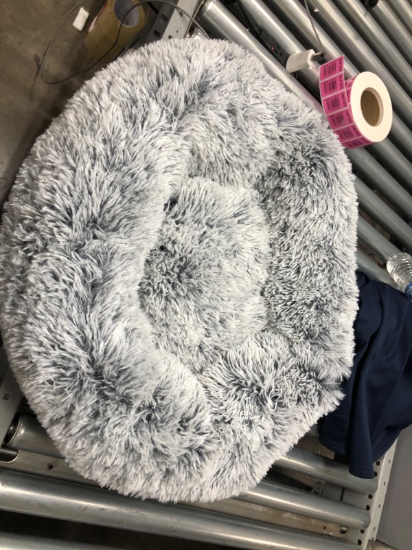 Photo 1 of 24' round fluffy grey pet bed 