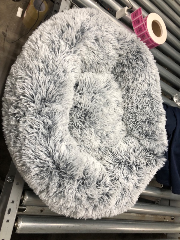 Photo 1 of 24' round fluffy grey pet bed 