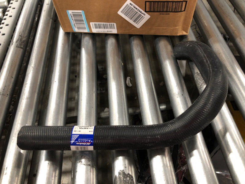 Photo 2 of ACDelco Gold 24272L Molded Upper Radiator Hose
