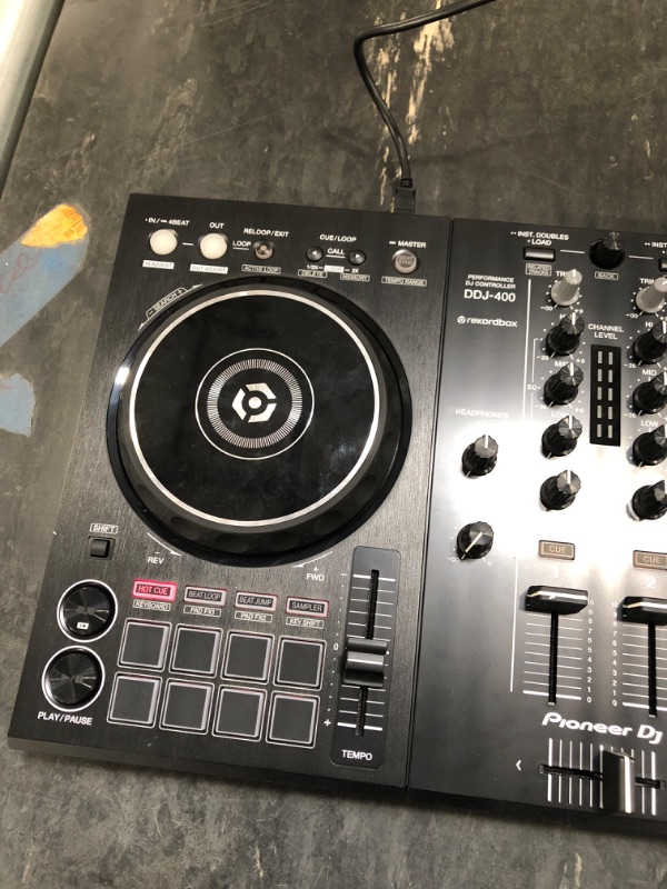 Photo 3 of Pioneer DJ DDJ-400 2-Deck Rekordbox DJ Controller
