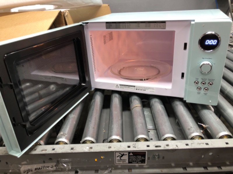 Photo 3 of COMFEE' CM-M091AGN Retro Microwave with Multi-stage Cooking, 9 Preset Menus and Kitchen Timer, Mute Function, ECO Mode, LED digital display, 0.9 cu.ft, 900W, Green