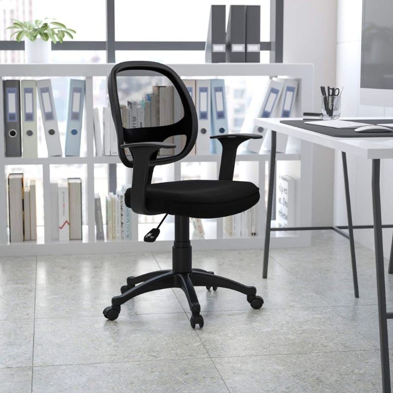 Photo 1 of Flash Furniture Mid-Back Black Mesh Swivel Ergonomic Task Office Chair with T-Arms - Desk Chair
