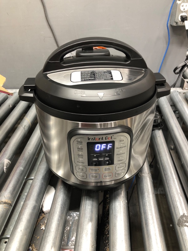 Photo 2 of 8 qt. Stainless Steel Duo Electric Pressure Cooker