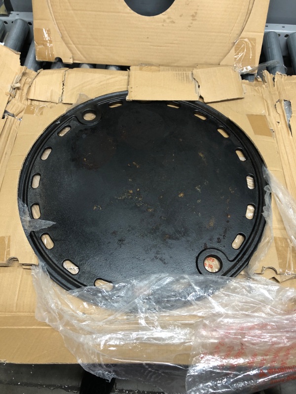 Photo 1 of 30 inch Round Cast Iron Flat