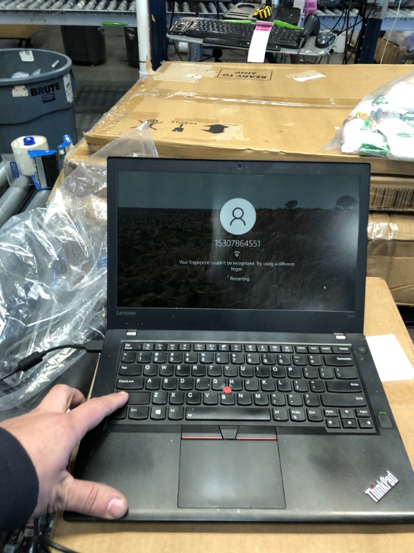 Photo 24 of Lenovo ThinkPad T470 14 FHD Intel Core i5-7300U 2.6GHz, 16GB RAM, 256GB SSD, Windows 10 Pro 64Bit, CAM