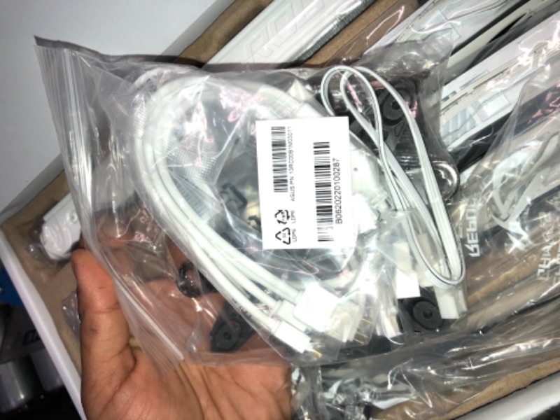 Photo 1 of ASUS ROG Strix LC II 360 ARGB White Edition All-in-one AIO Liquid CPU Cooler 360mm Radiator, Intel LGA1700, 115x/2066 and AMD AM4/TR4 Support, Triple 120mm 4-pin PWM Addressable RGB Radiator Fans
