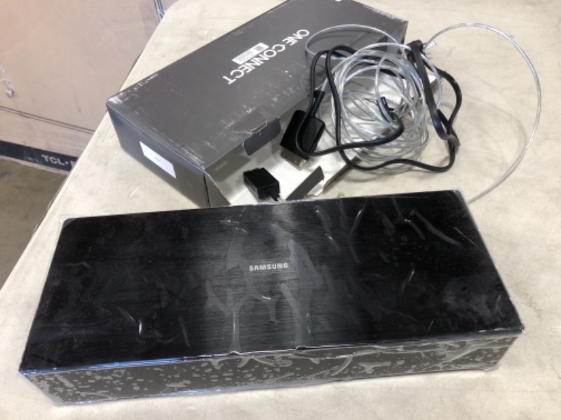 Photo 1 of SAMSUNG ONE CONNECT POWER SUPPLY BOX SOC1002B