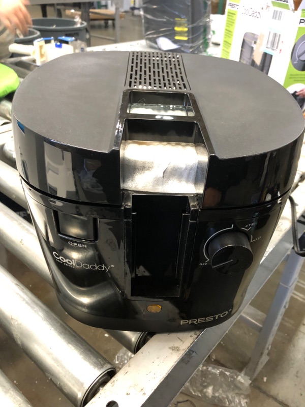 Photo 1 of Presto 05442 CoolDaddy Cool-touch Deep Fryer - Black