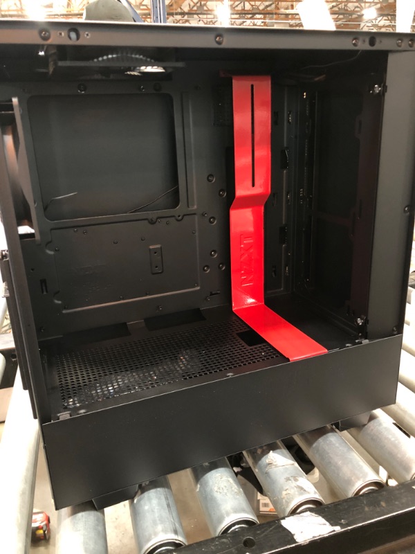 Photo 2 of NZXT - H510i Compact ATX Mid-Tower Case with Tempered Glass - Matte Black/Red
